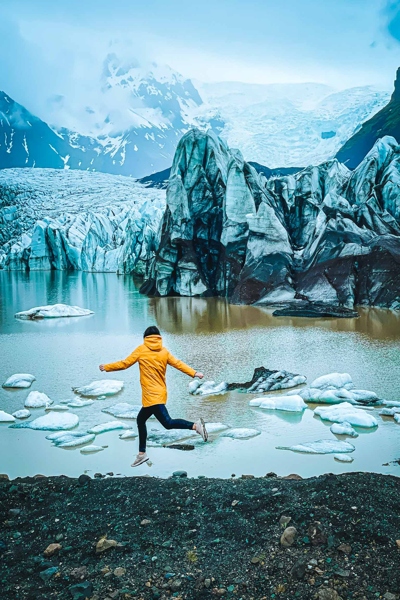 glacier_jump_400x600_150_200kb