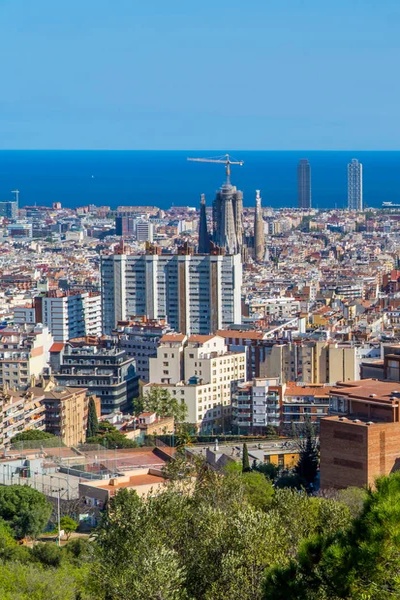 resized_400x600_barcelona_aerial